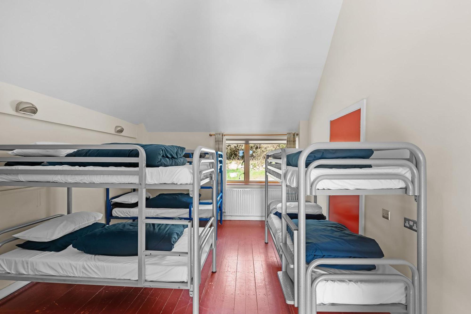 Bed 8-Bed Male Dormitory Room,1663753284:JPEG